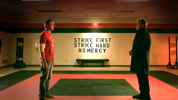 Cobra Kai: Příští sezóna bude ke zhlédnutí zdarma s reklamami | Fandíme serialům