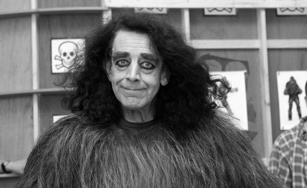 Zemřel Peter Mayhew, představitel Chewbaccy (1944-2019) | Fandíme filmu