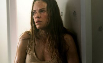 Away: Hilary Swank v roli astronautky na nebezpečné misi | Fandíme filmu