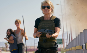 Terminátor: Temný osud chtěl zjemnit Sarah Conor, Linda Hamilton to zatrhla | Fandíme filmu