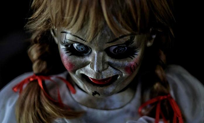 Annabelle 3: Nový trailer zasazuje nový horor hlouběji do světa V zajetí démonů | Fandíme filmu