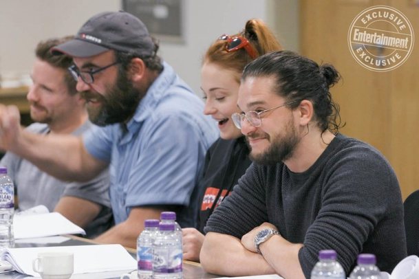 Hra o trůny: Kit Harington se rozpovídal o posledních okamžicích Jona Snow | Fandíme serialům