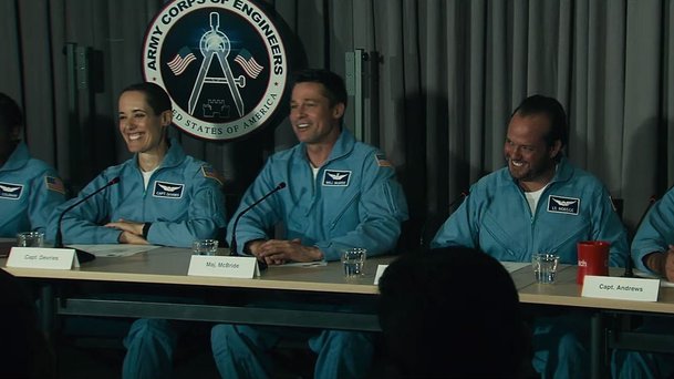 Ad Astra: Brad Pitt a Tommy Lee Jones v prvním traileru na vesmírnou sci-fi | Fandíme filmu