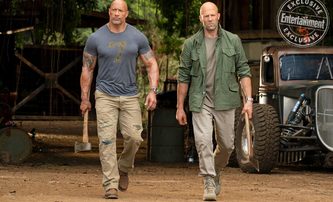 Rychle a zběsile: Hobbs a Shaw: Cenzura Rockovi zakázala soupeři vykousnout oko | Fandíme filmu