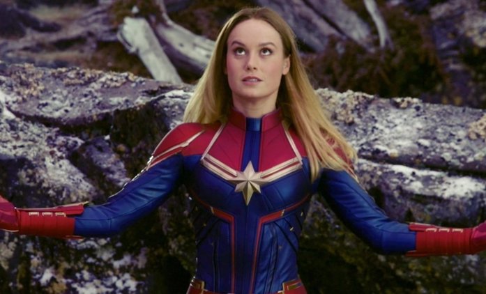 Avengers: Captain Marvel na místě Black Widow a další kuriózní fotky z natáčení | Fandíme filmu