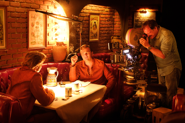 Tenkrát v Hollywoodu: Pusťte si půlhodinový dokument o natáčení Tarantinovy pecky | Fandíme filmu