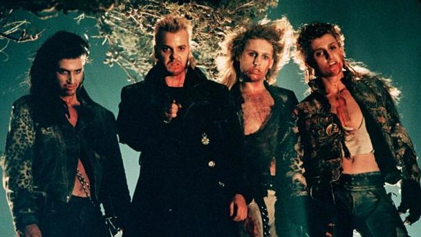 The Lost Boys: Než točit originální seriál, to radši 2x zremakovat prazdroj sexy upírů | Fandíme serialům