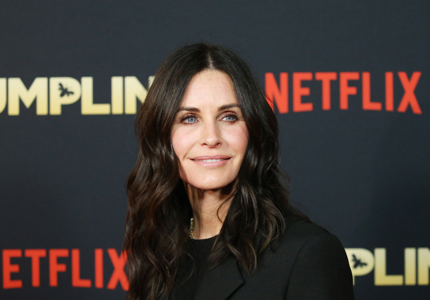 Courteney Cox zamíří do televize s novým seriálem | Fandíme serialům