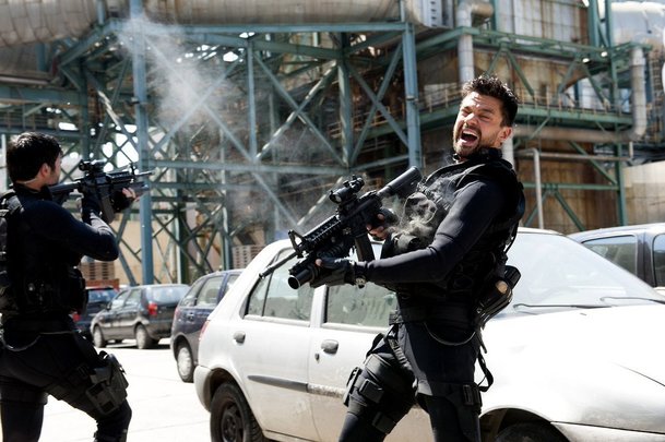 Spy City: Dominic Cooper si po Preacherovi zahraje ve špionážní minisérii | Fandíme serialům