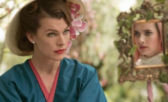 Paradise Hills: Vizuálně uhrančivá fantasy s Millou Jovovich se představuje v traileru | Fandíme filmu