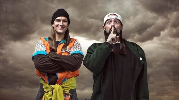 Jay and Silent Bob Reboot: Úchylná dvojka od Kevina Smithe je tu s hvězdami nabitým trailerem | Fandíme filmu