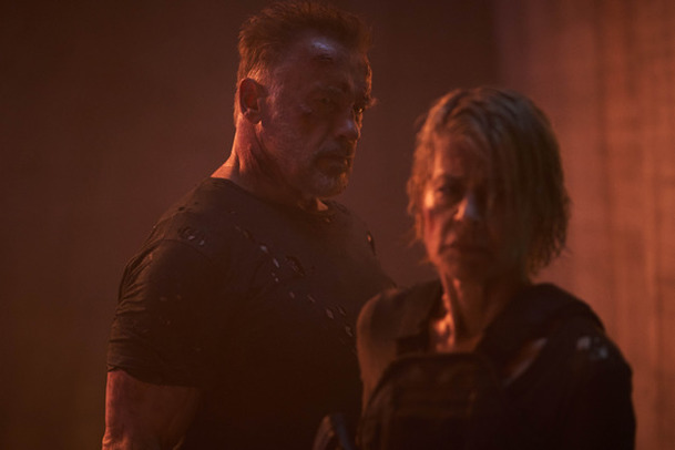 Terminátor: Temný osud chtěl zjemnit Sarah Conor, Linda Hamilton to zatrhla | Fandíme filmu