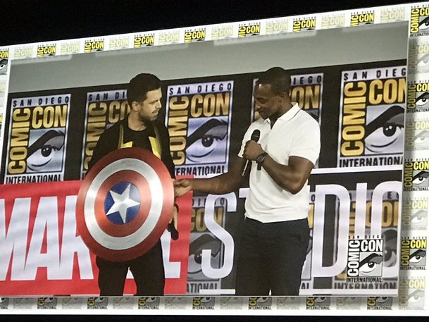 Falcon a Winter Soldier: Comic-Con naznačil, že o nástupci Captaina Ameriky není rozhodnuto | Fandíme filmu