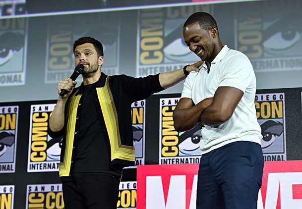 Falcon a Winter Soldier: Comic-Con naznačil, že o nástupci Captaina Ameriky není rozhodnuto | Fandíme filmu