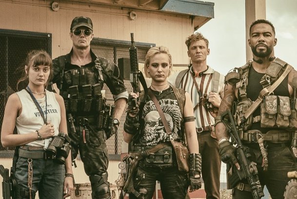 Army of the Dead: K chystané zombie novince Zacka Snydera se v Česku natočí prequel | Fandíme filmu