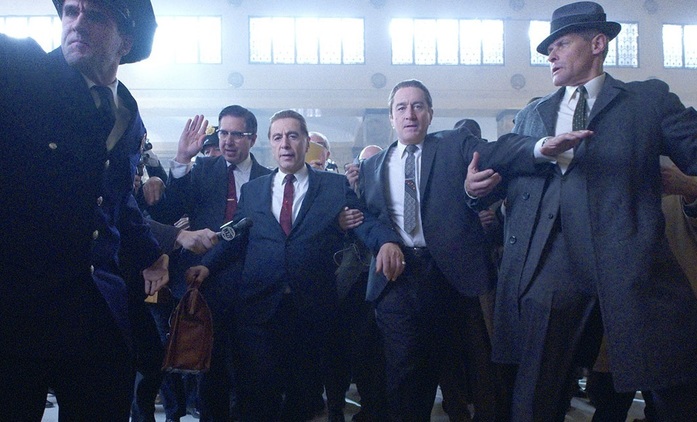 The Irishman: Gangsterka s Robertem De Nirem a Al Pacinem se představuje na prvních fotkách | Fandíme filmu