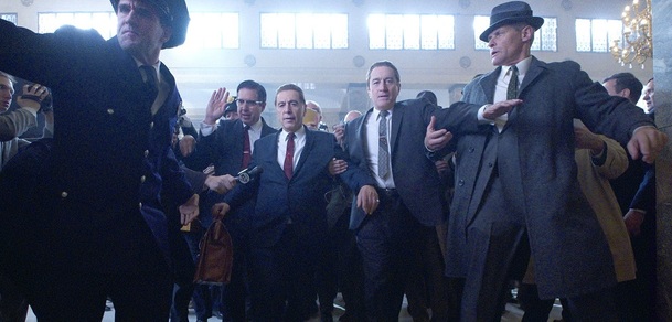 The Irishman: Očekávaná Scroseseho novinka bude mít přes tři a půl hodiny | Fandíme filmu