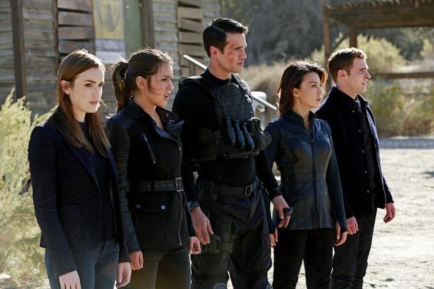 Agentům SHIELDu nezbyde v závěrečné sérii nic jiného, než zachránit proradnou Hydru | Fandíme serialům