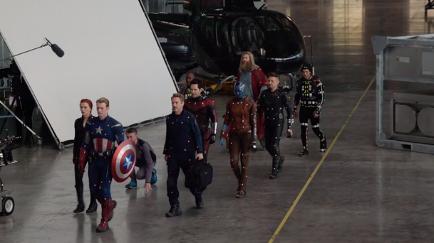 Avengers 3 a 4: Nové video ukazuje, jak měly vypadat scény z falešných scénářů | Fandíme filmu