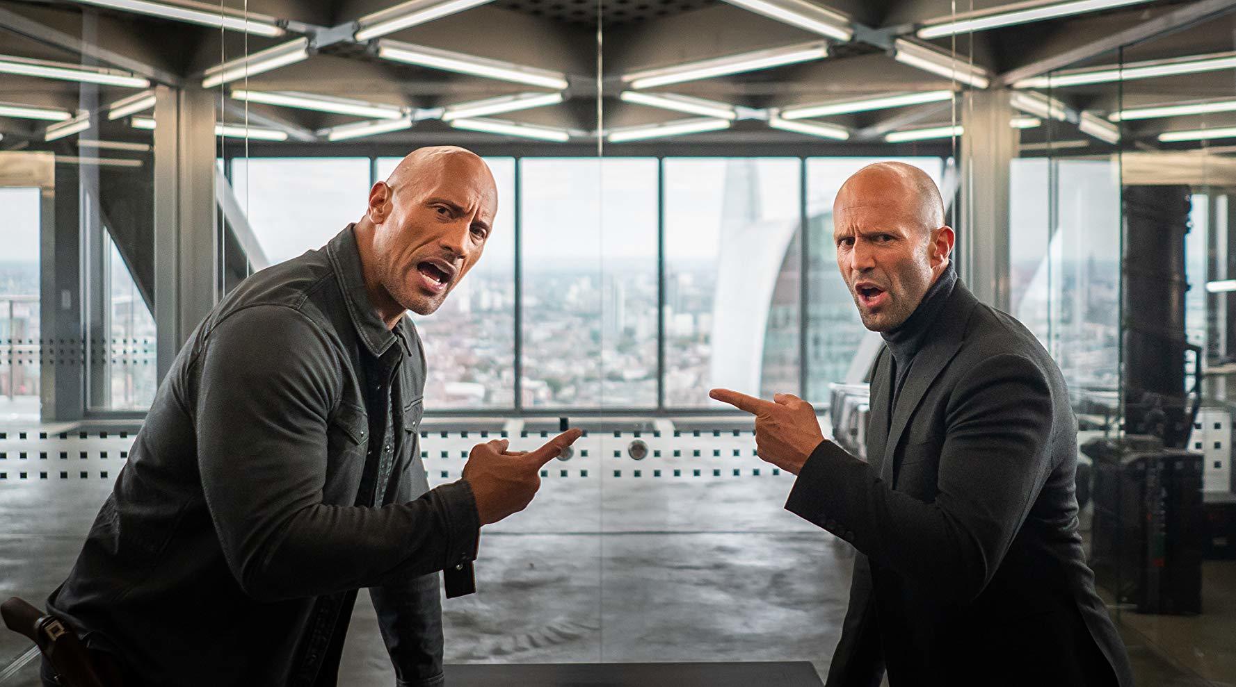 Box Office: Hobbs a Shaw mají slušné recenze, ale tržby oproti ostatním Rychle a zběsile slabší