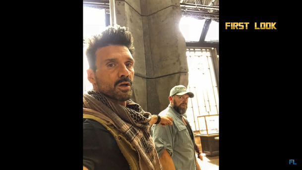 Boss Level: První video z herní akce, ve které Frank Grillo pořád dokola umírá | Fandíme filmu