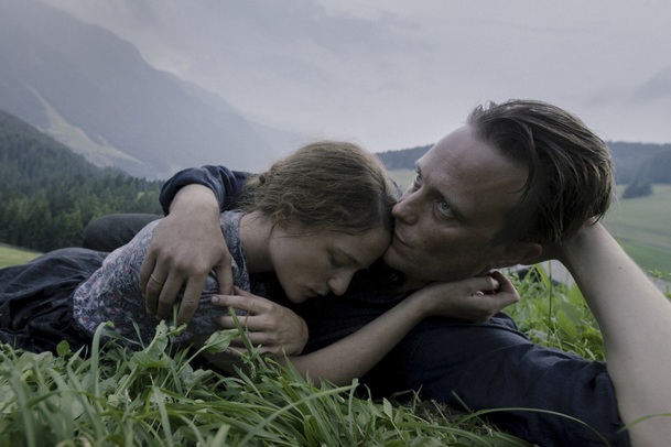 A Hidden Life:  Terrence Malick přináší hrůzy 2. světové války v prvním trailer | Fandíme filmu