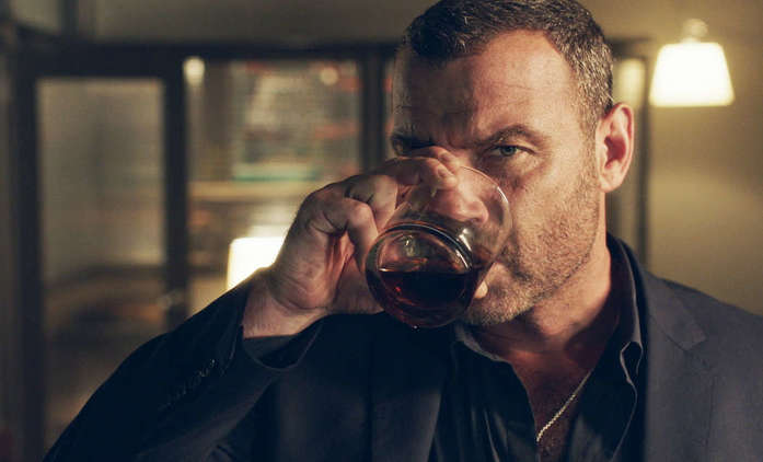 Ray Donovan: Tvůrci se zrušením série nepočítali, prozradili, co měli pro fanoušky do budoucna připraveno | Fandíme seriálům