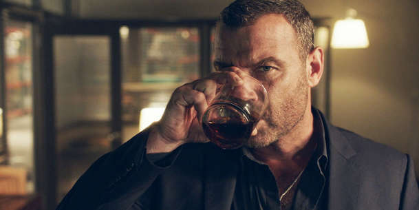 Ray Donovan: 7. řada oblíbené kriminálky se představuje v prvním traileru | Fandíme serialům