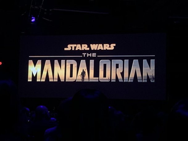 The Mandalorian: První oficiálně zveřejněný trailer je tady a je sakra hutný | Fandíme serialům