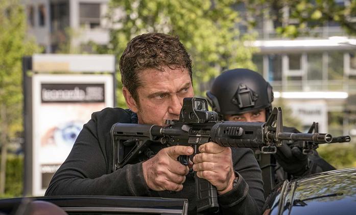 The Plane: Gerard Butler musí nouzově přistát s letadlem do válečné zóny | Fandíme filmu