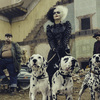 Cruella: Rebelující Emma Stone si v punkrockovém stylu podmaňuje Londýn | Fandíme filmu