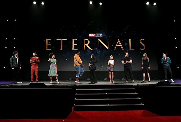 Eternals: Přetáčkám se nevyhne ani marvelácká týmovka | Fandíme filmu