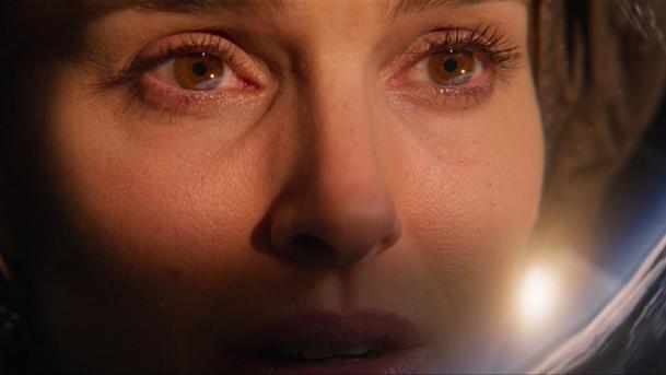 Lucy in the Sky: Cesty do vesmíru jsou v novém traileru pro Natalie Portman droga | Fandíme filmu