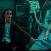 Joker: Joaquin Phoenix poodhaluje svůj šílený herecký výkon ve finálním traileru | Fandíme filmu