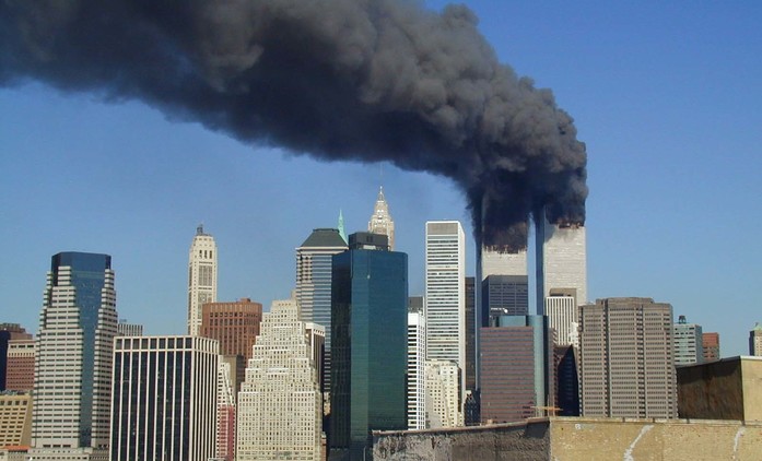 Oscarový scenárista snímku Smrt čeká všude chystá sérii o událostech 11. září | Fandíme seriálům