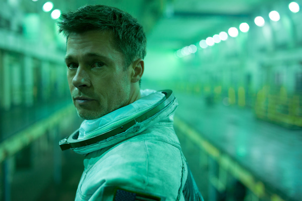 Recenze: Ad Astra: Brad Pitt si zoufá uprostřed vesmírné nicoty | Fandíme filmu