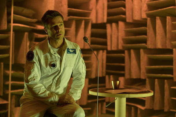 Recenze: Ad Astra: Brad Pitt si zoufá uprostřed vesmírné nicoty | Fandíme filmu