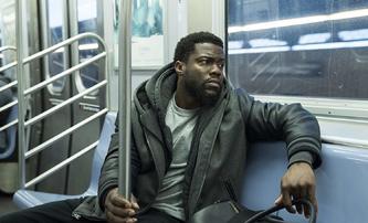 Kevin Hart, známý herec a častý spolupracovník The Rocka, se zranil při vážné autonehodě | Fandíme filmu