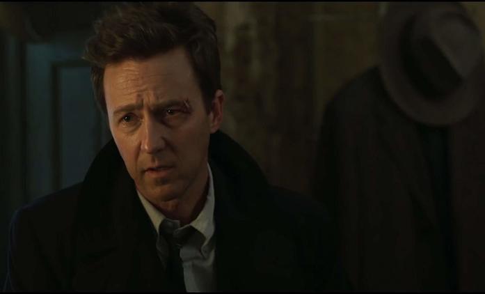 Temná tvář Brooklynu: Edward Norton vyšetřuje v vraždu a čouhají z toho Oscaři | Fandíme filmu