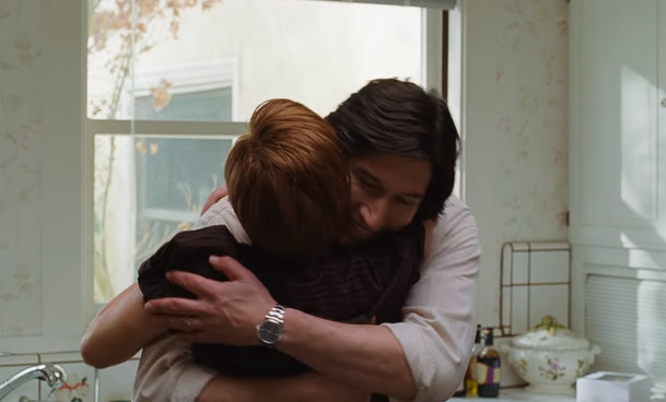 Marriage Story: Adam Driver a Scarlett Johansson procházejí těžkým rozvodem v novém traileru | Fandíme filmu