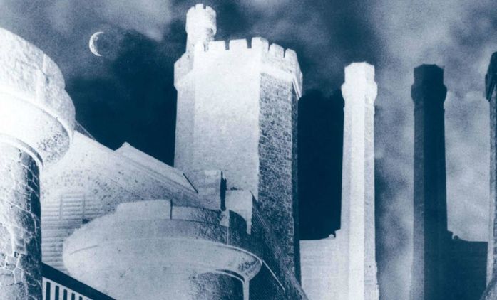 Gormenghast: Neil Gaiman chystá fantasy sérii zasazenou do obřího hradu spoutaného prastarými rituály | Fandíme seriálům