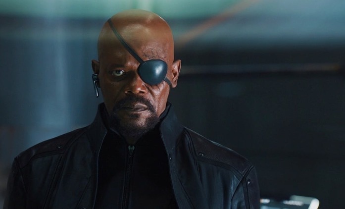 Iron Man: Sledujte vystřiženou scénu, v níž Nick Fury mluví o Spider-Manovi a X-Menech | Fandíme filmu