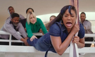 Like a Boss: Tiffany Haddish a Rose Byrne se v traileru tváří, že vřískání = humor | Fandíme filmu