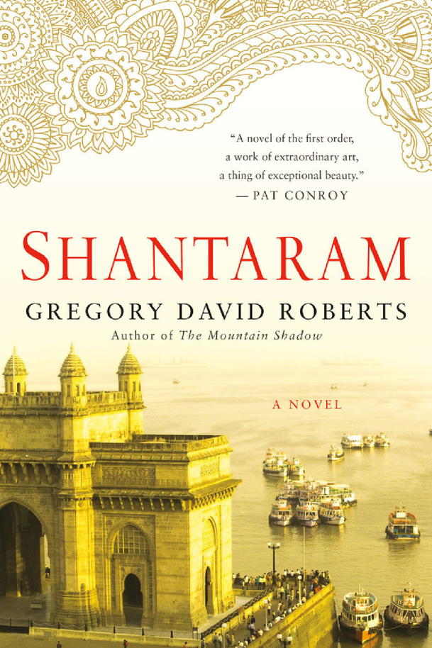 Šantaram: Chystá se seriálová adaptace populárního románu o uprchlém vězni, který se skrývá v indickém podsvětí | Fandíme serialům