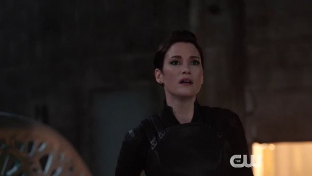 Supergirl předvádí v prodlouženém traileru nový kostým ala nanotechnologie od Iron Mana | Fandíme serialům