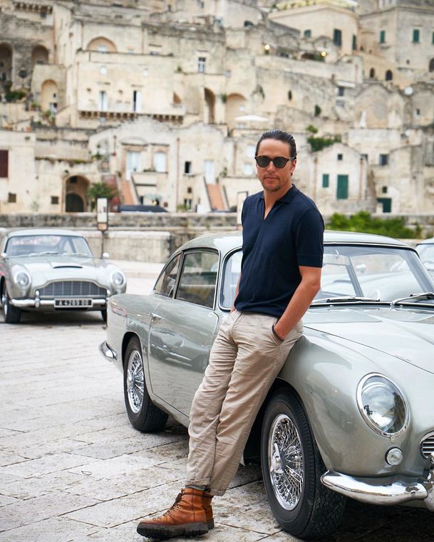 No Time To Die: Elegantní Bond a Bond girl sdílejí fotografie z italské části natáčení | Fandíme filmu