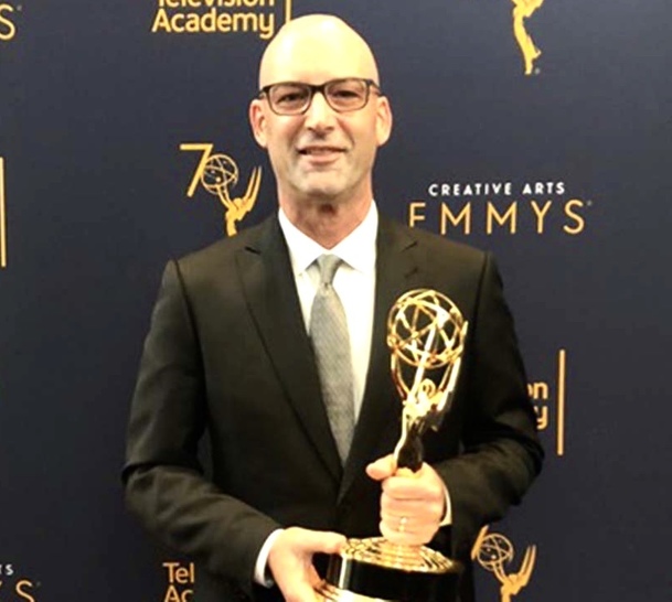 Zemřel J. Michael Mendel, producent Simpsonů a Ricka a Mortyho | Fandíme serialům