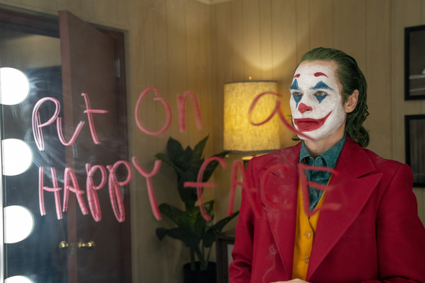 Joker: Americká armáda s premiérou spojuje hrozbu nepokojů, snímek rozděluje | Fandíme filmu