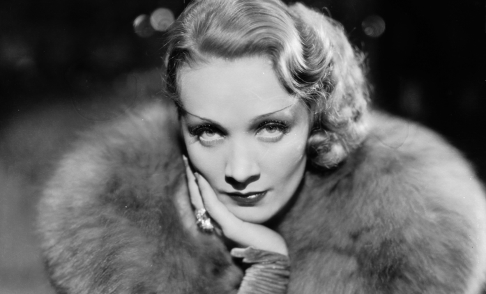 Marlene Dietrich znovu ožije v chystaném seriálu, aneb co chystá Ryan Murphy | Fandíme seriálům