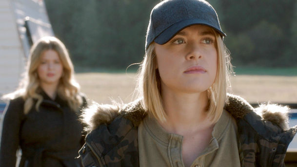 Spin-off Prolhaných krásek se druhé série nedočká | Fandíme serialům